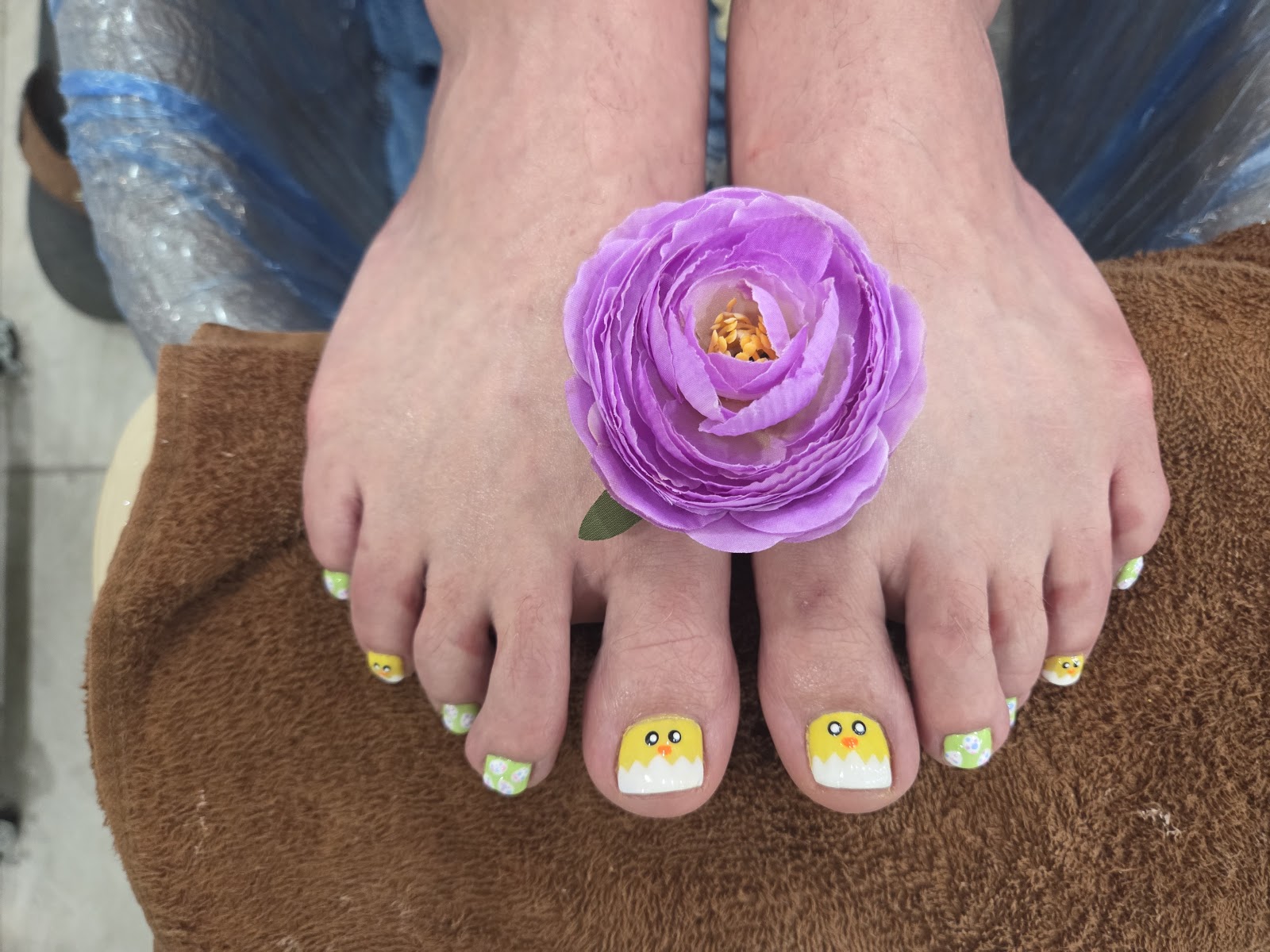 Chic Nails and Spa logo