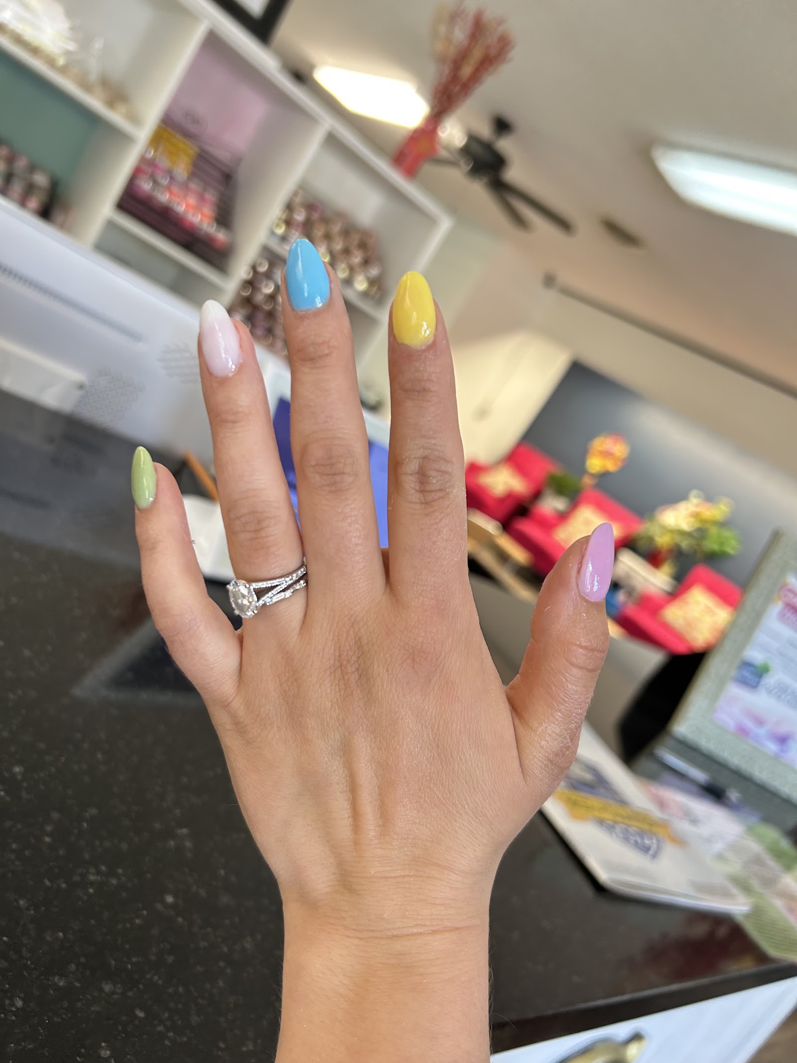 Chic Nails and Spa nail photo 2
